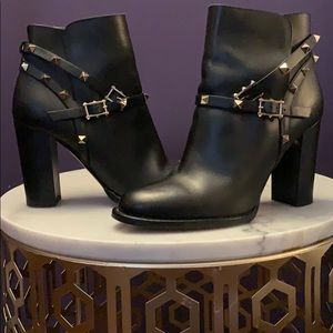 VALENTINO GARAVANI ROCKSTUD ANKLE BOOTS